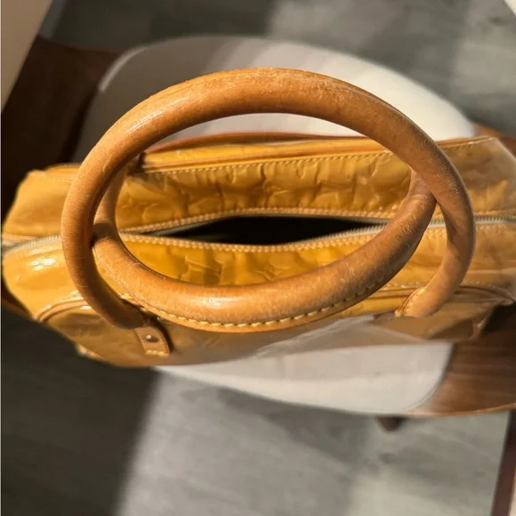 🌺⚜️New Listing-Louis Vuitton Gold Vernis Thompson Square Tote⚜️⚜️ - Picture 4 of 13